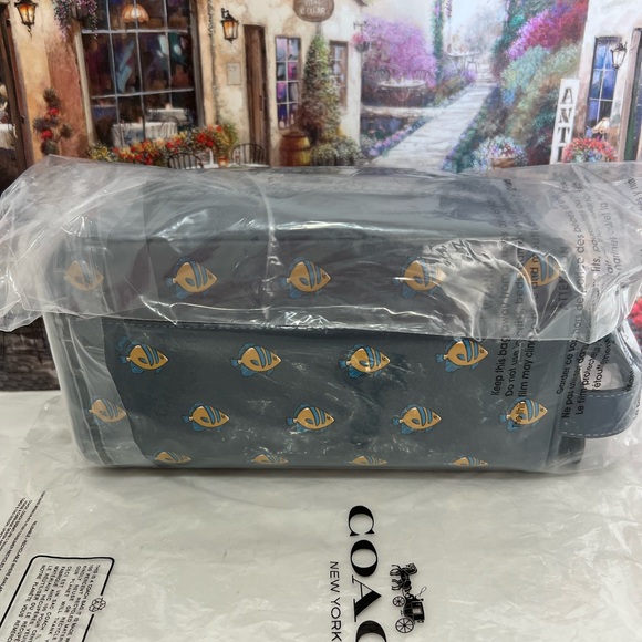 Coach Small Travel Kit With Fish Print NWT - Picture 12 of 14